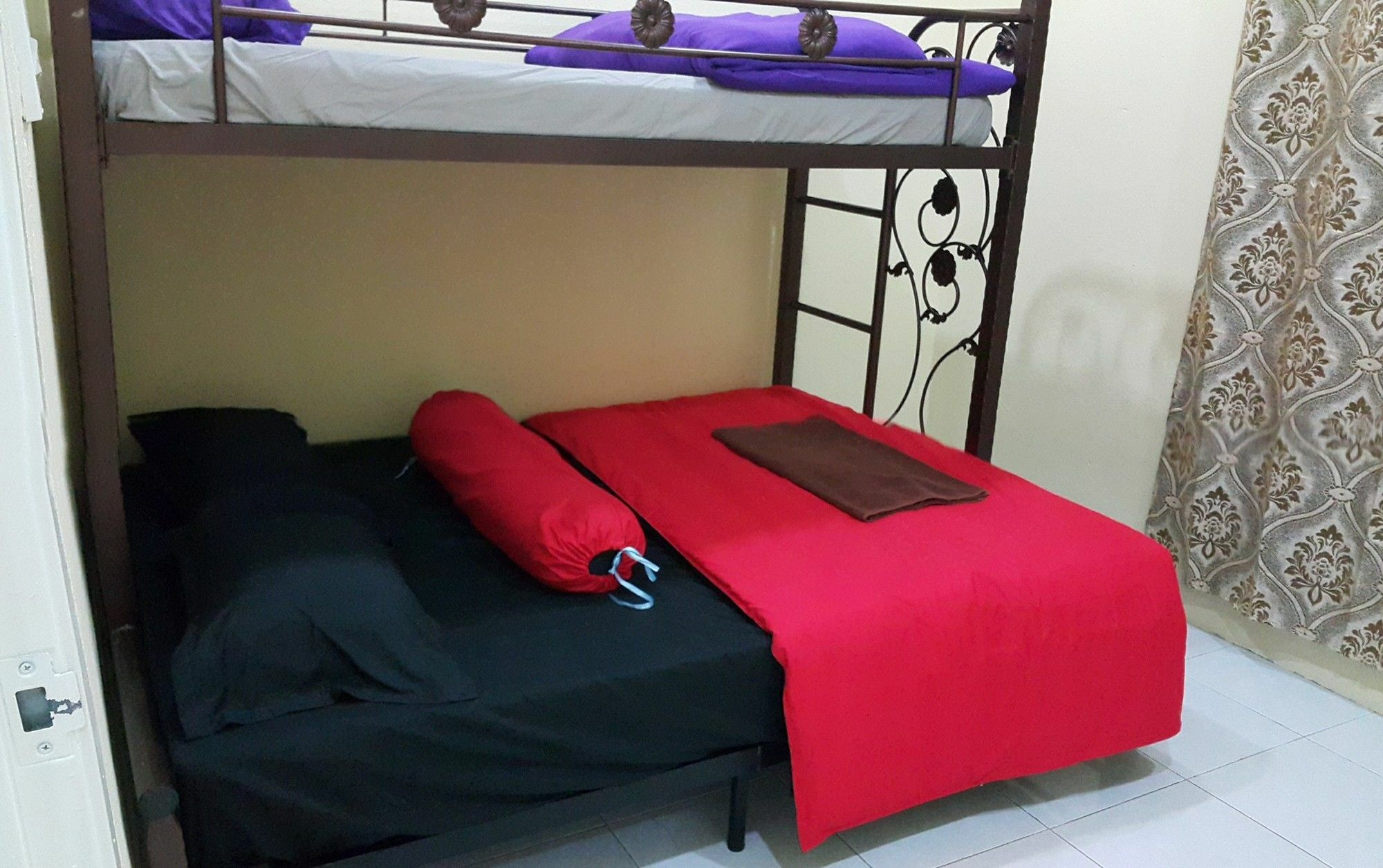Oyo Home 90308 Chily Guest House Langkawi Exterior foto